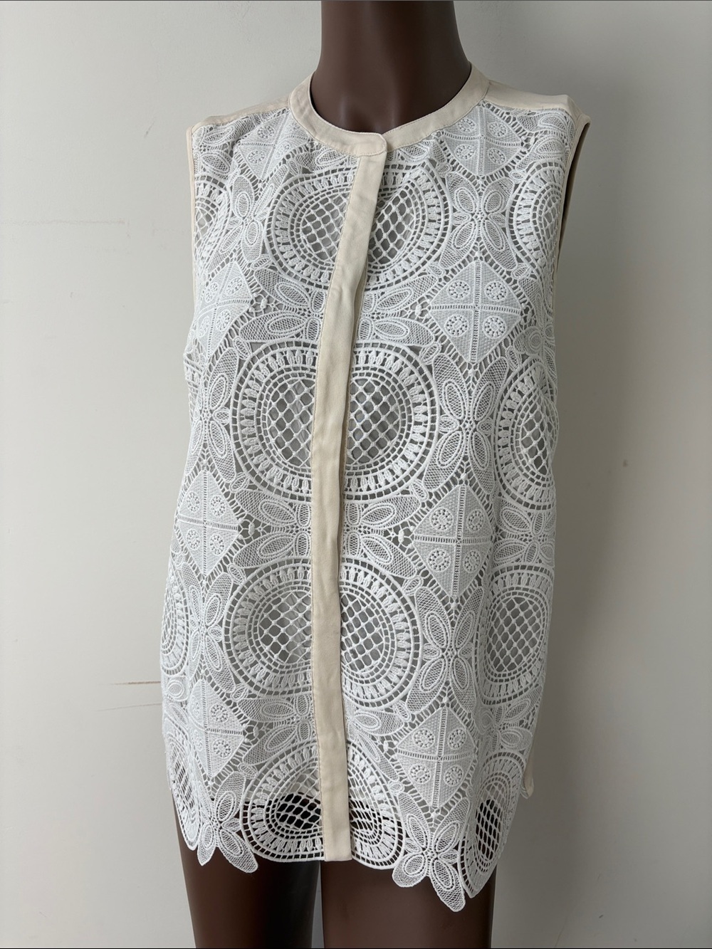 Diane von Furstenburg DvF lace silk blouse sleeveless top button down Small S